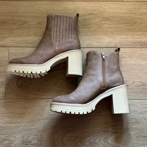 DV Booties